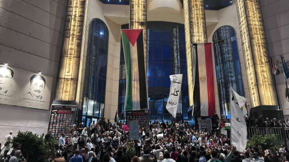 Protest and Peaceful Assembly are Right.. HuMENA strongly condemns the broad arrest campaign of protesters in solidarity with